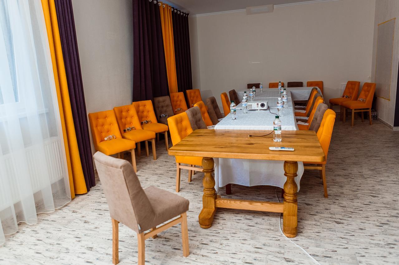 Hotel&Restaurant Premium Club Yaremche Exterior photo
