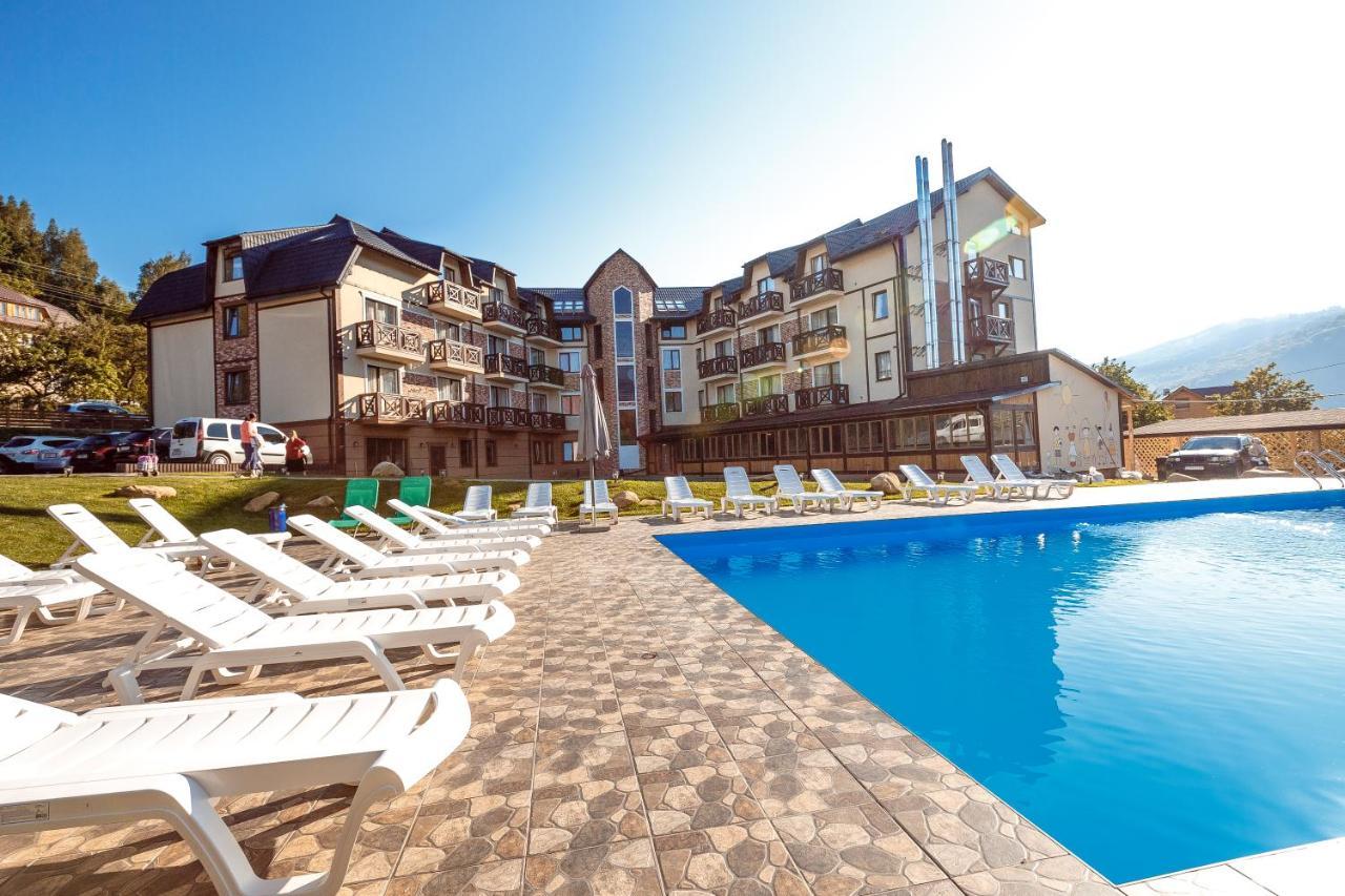 Hotel&Restaurant Premium Club Yaremche Exterior photo