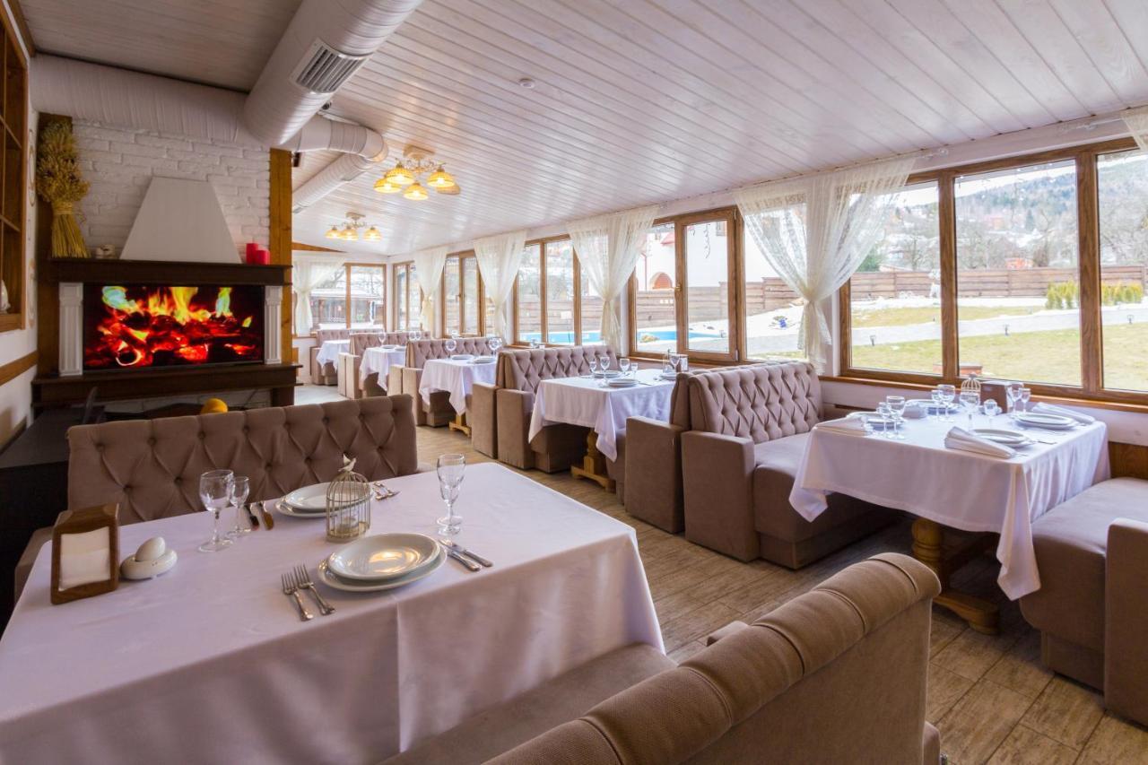 Hotel&Restaurant Premium Club Yaremche Exterior photo